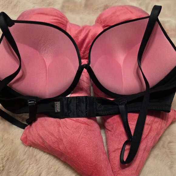 PINK Victoria's Secret Wear Everywhere Super Push Up Bra Black Satin 36C - NWOT - Picture 5 of 5